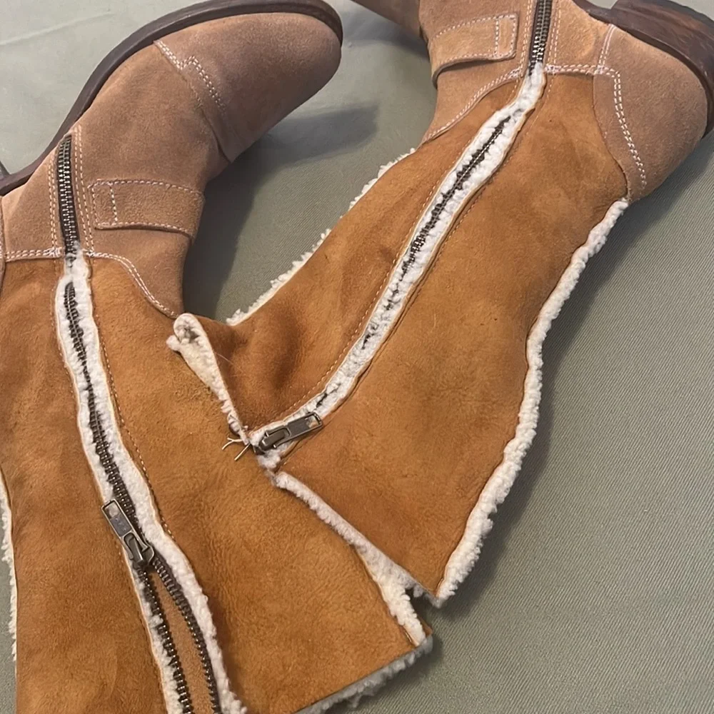 UGG  KOOLABURRA size 7” Leather womens boots fully  Sherpa lined - Picture 5 of 16